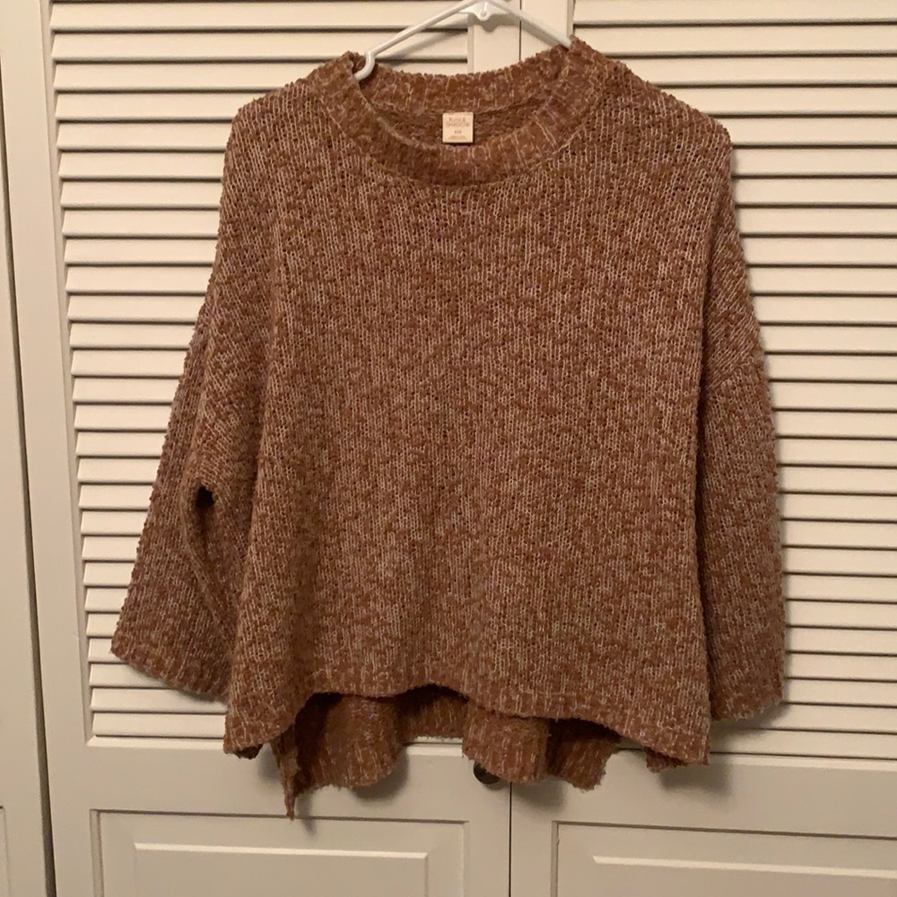 Oversized sweater.
